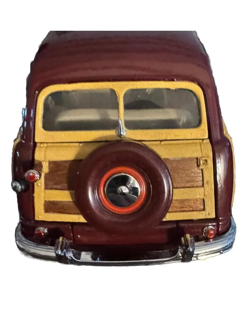 Franklin Mint - 1949 Ford Woody Station Wagon - 1/24 Diecast Scale MINT